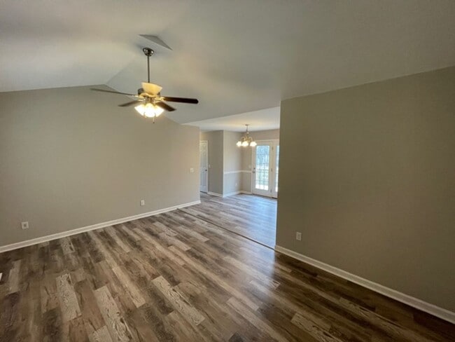1031 Jack Paris Ct in Graham, NC - Building Photo - Building Photo