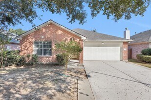 32126 Annice Ln in Pinehurst, TX - Building Photo