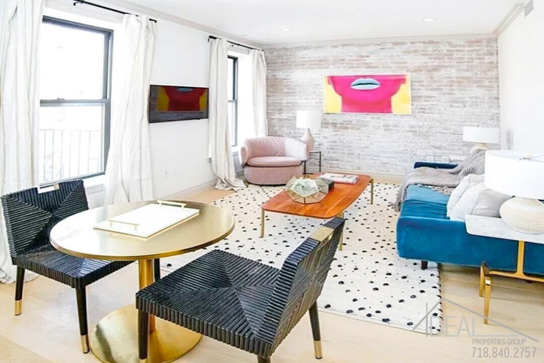 375 E 10th St-Unit -2D in New York, NY - Building Photo
