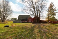 460 Lasher Rd in Tivoli, NY - Foto de edificio - Building Photo