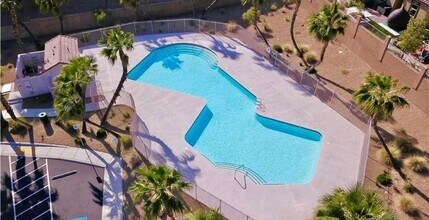 2805 Beacon Rock Dr in Laughlin, NV - Building Photo - Building Photo