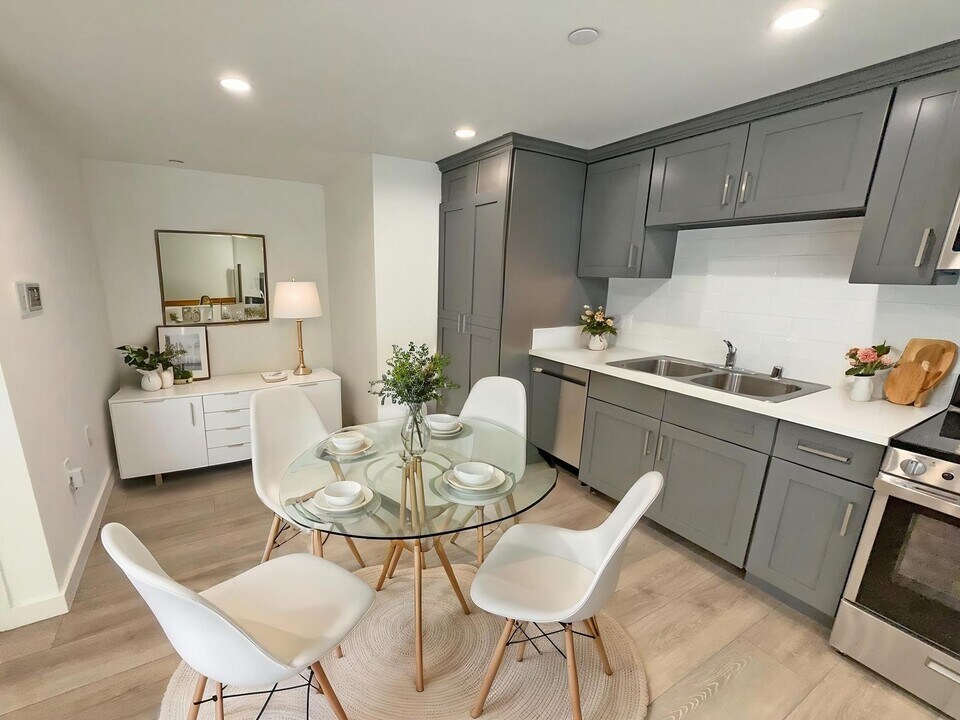 5308 Sepulveda Blvd in Los Angeles, CA - Building Photo