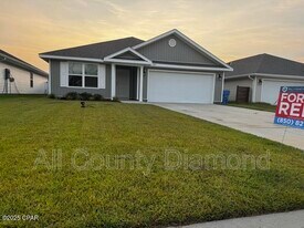 4011 Silver Spur Rd in Callaway, FL - Building Photo