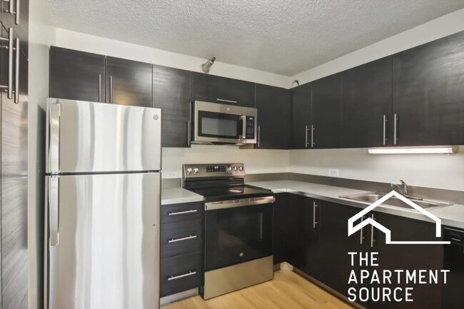 property at 1000 N La Salle Dr