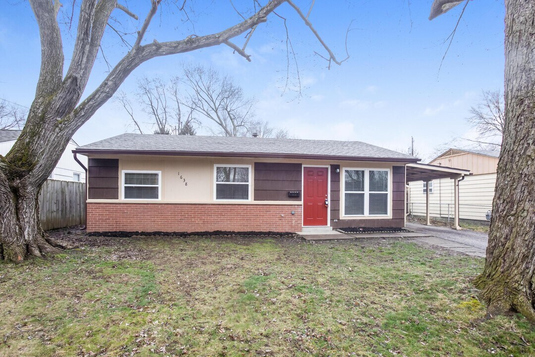 1638 Clyde Pl in Columbus, OH - Building Photo