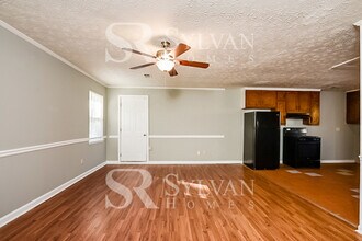 6142 Katherine Rd in Rex, GA - Building Photo - Building Photo