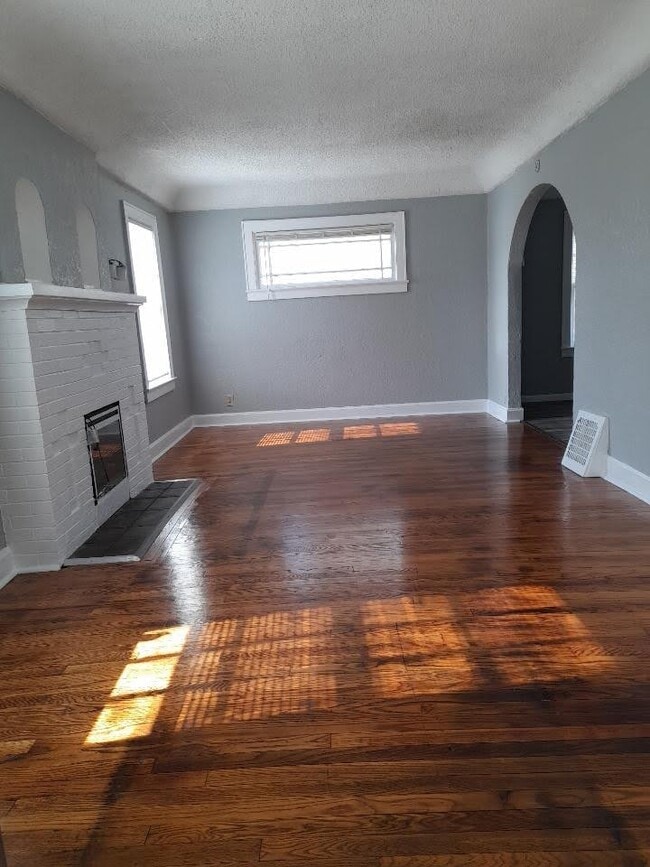 1814 E 68th St in Kansas City, MO - Building Photo - Building Photo