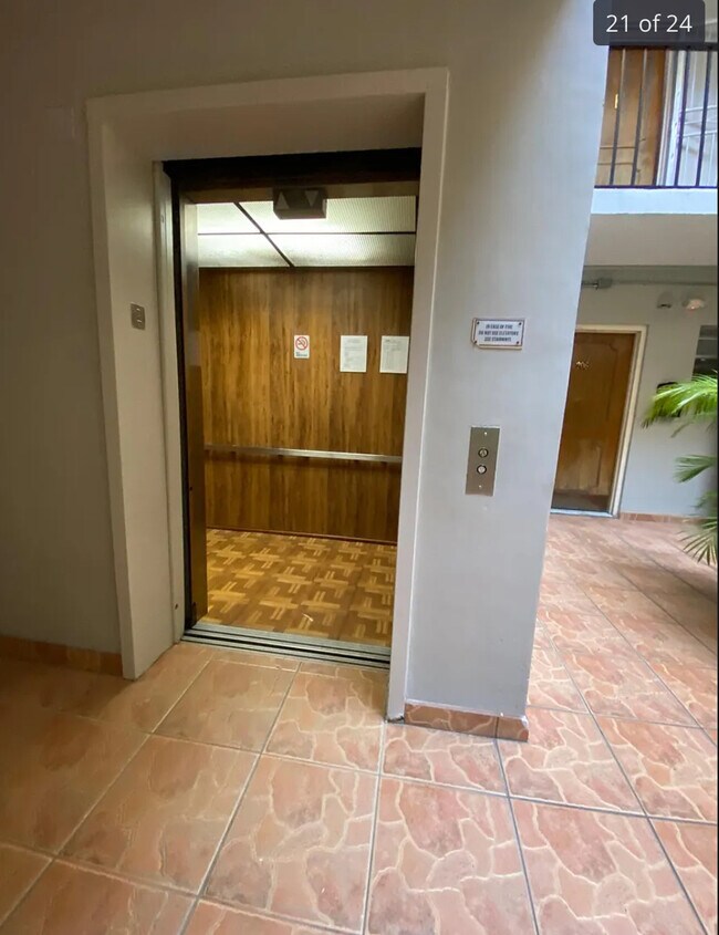 6965 Harding Ave, Unit #205 in Miami Beach, FL - Building Photo - Building Photo
