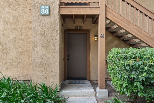 88 Lemon Grove in Irvine, CA - Building Photo - Building Photo