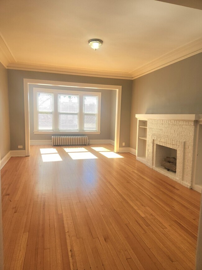 3042 W Leland Ave in Chicago, IL - Building Photo - Building Photo