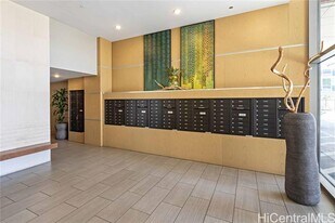 7000 Hawaii Kai Dr in Honolulu, HI - Building Photo