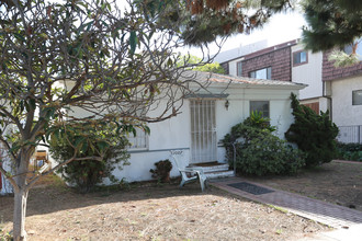 1007-9 1/2 16th St. in Santa Monica, CA - Building Photo - Building Photo