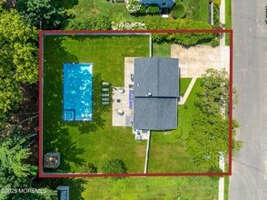 14 Fulton Ave in West Long Branch, NJ - Foto de edificio - Building Photo