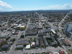 2126 NW Flagler Ter in Miami, FL - Foto de edificio - Other