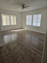 10210 S Main St, Unit 10210 S Main st in Los Angeles, CA - Building Photo