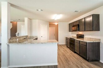 3708 Job Dr in Ennis, TX - Building Photo - Building Photo