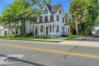 19 E Main St in Quinton, NJ - Building Photo - Building Photo