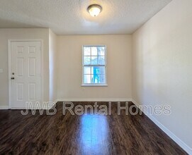 7938 Pipit Ave in Jacksonville, FL - Building Photo - Building Photo