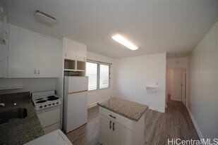 2014 Fern St in Honolulu, HI - Building Photo