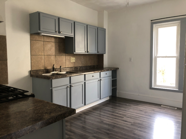 710 W Michigan Ave in Marshall, MI - Building Photo - Building Photo