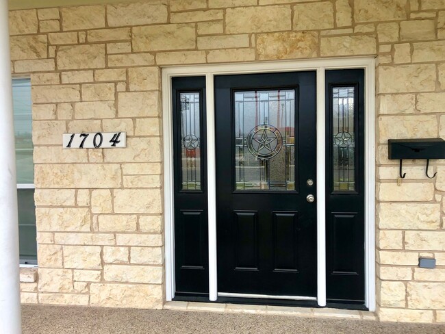 1704 S 18th St in Waco, TX - Building Photo - Building Photo