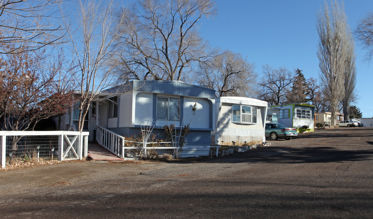 Overlook Trailer Village in Burley, ID - Building Photo