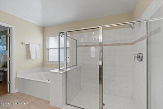 12082 Brandon Lake Dr in Jacksonville, FL - Building Photo - Building Photo
