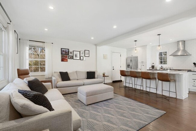 property at 29 Half Moon Ln