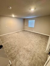 11710 S 113th Ave in Papillion, NE - Foto de edificio - Building Photo