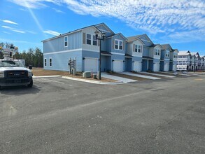 190 Turpentine Dr in Crawfordville, FL - Building Photo - Building Photo