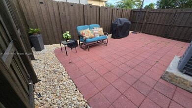 604 SE 12th Ter in Homestead, FL - Building Photo - Building Photo