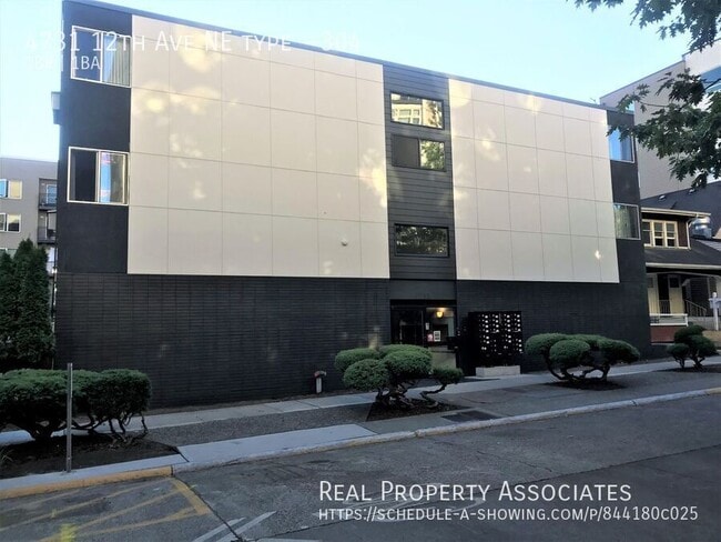 4731 12th Ave NE in Seattle, WA - Foto de edificio - Building Photo
