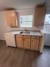 1001 NE 77th St in Ocala, FL - Building Photo - Building Photo