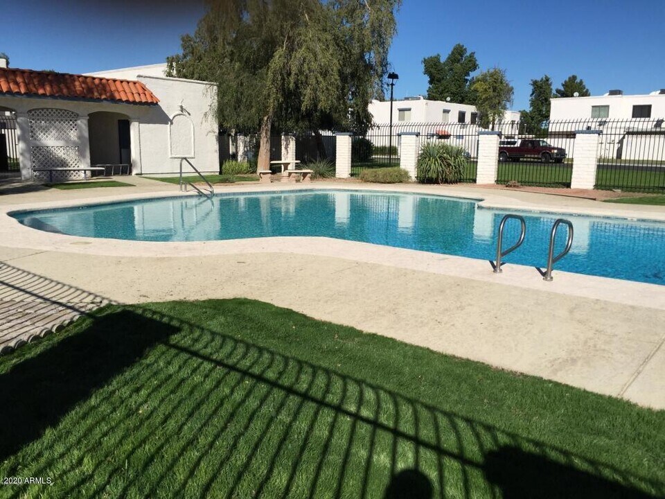 5214 N 42nd Ln in Phoenix, AZ - Building Photo