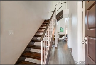 623 Beyer Way in San Diego, CA - Building Photo - Building Photo