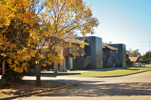 Fountain Lake Apartments