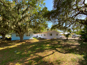 Legacy Trail Apartments in Nokomis, FL - Foto de edificio - Building Photo