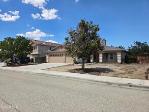 5715 Capri Ct in Palmdale, CA - Building Photo - Building Photo