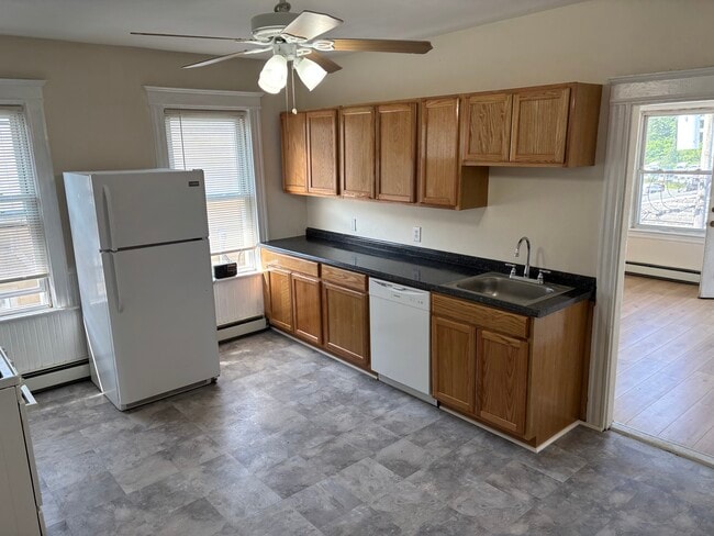 661 Front St, Unit 3F
