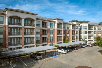 Imperial Lofts in Sugar Land, TX - Foto de edificio - Building Photo