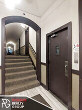 618 W Patterson Ave, Unit #612-609 in Chicago, IL - Foto de edificio - Building Photo