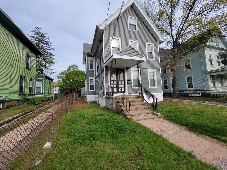 81 Sherman Ave in New Haven, CT - Building Photo