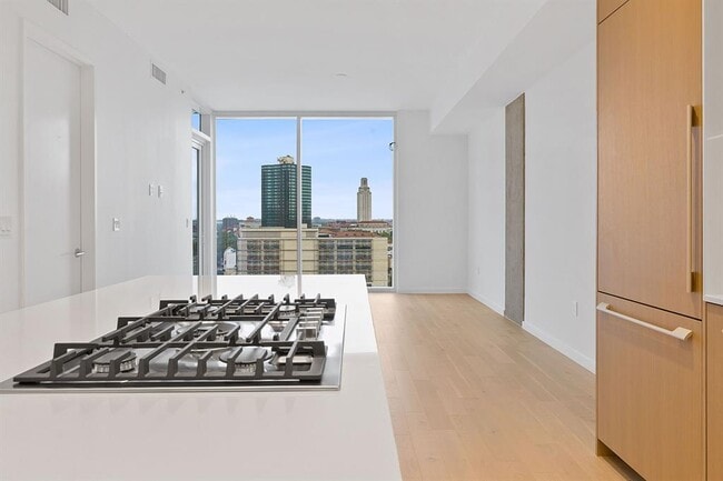 property at 313 W 17th St