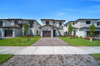 5840 Agostino Way in Ave Maria, FL - Foto de edificio - Building Photo