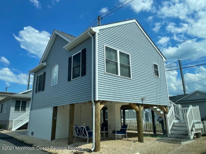 121 W Tide Way in Lavallette, NJ - Building Photo