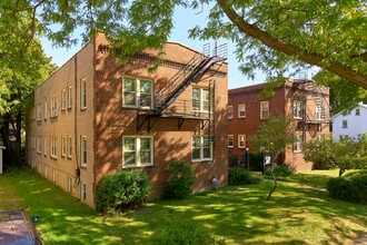 950 Bay St in Rochester, NY - Building Photo - Building Photo