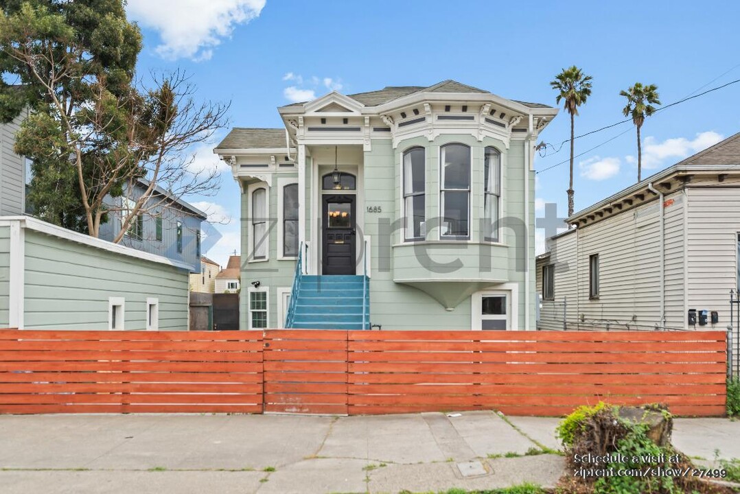 1685 12th St in Oakland, CA - Building Photo