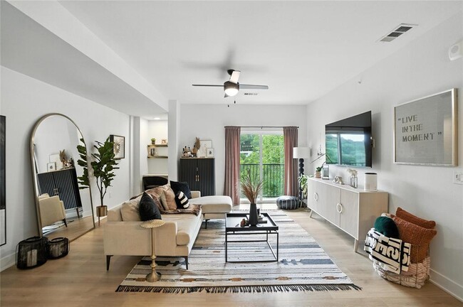 property at 2500 Longview St