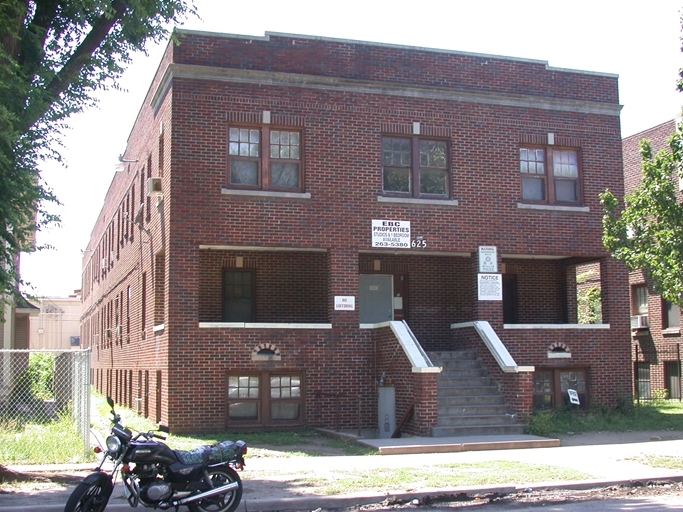 625 N Topeka St in Wichita, KS - Foto de edificio