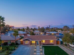 2040 E Monte Vista Rd, Unit Casita in Phoenix, AZ - Foto de edificio - Building Photo